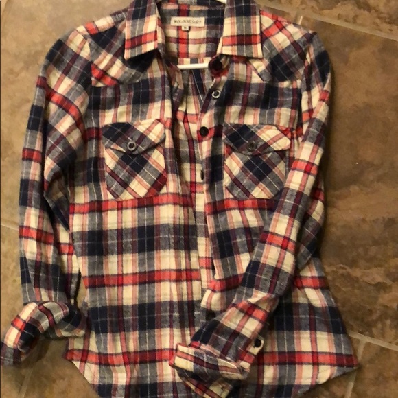 Tops - Flannel perfect for fall